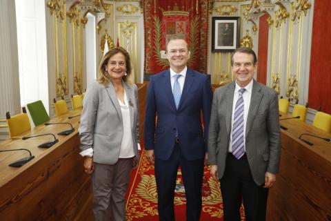Augusto Hidalgo, Abel Caballero y María del Carmen Silva en Las Palmas de Gran Canaria