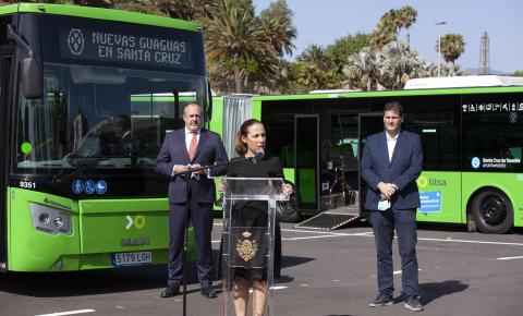 Santa Cruz de Tenerife comienza la renovación de la flota de guaguas urbanas Santa Cruz de Tenerife comienza la renovación de la flota de guaguas urbanas