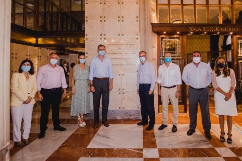 Los Reyes de España inauguran una placa conmemorativa de la reapertura del Hotel Santa Catalina. Gran Canaria Los Reyes de España inauguran una placa conmemorativa de la reapertura del Hotel Santa Catalina. Gran Canaria