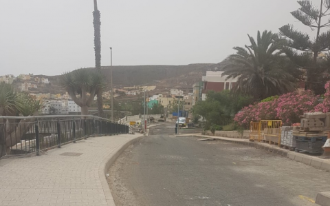 El Ayuntamiento de Arucas asfaltará la entrada al Barrio de Tinocas desde la GC 2 El Ayuntamiento de Arucas asfaltará la entrada al Barrio de Tinocas desde la GC 2