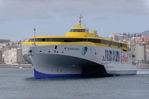 Bajamar Express de Fred. Olsen Express. Las Palmas de Gran Canaria Bajamar Express de Fred. Olsen Express. Las Palmas de Gran Canaria