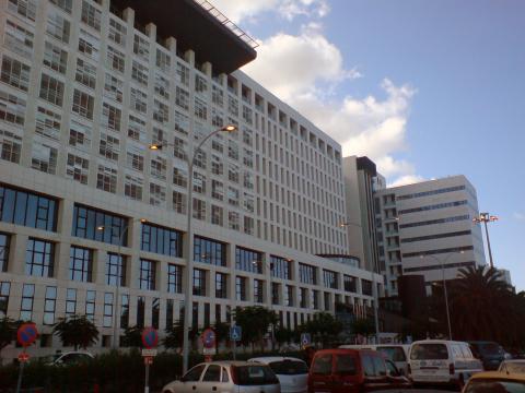 Hospital_Universitario_Insular_de_Gran_Canaria.jpg Hospital_Universitario_Insular_de_Gran_Canaria.jpg