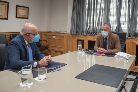 Reunión entre Antonio Morales y  Ángel Víctor Torres. Gran Canaria