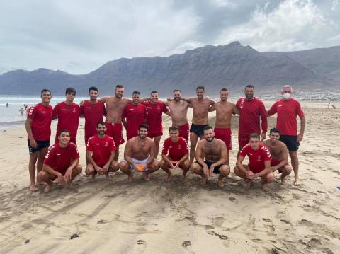 Entrenamiento del Gourmet Ampate Lanzarote en la playa de Famara