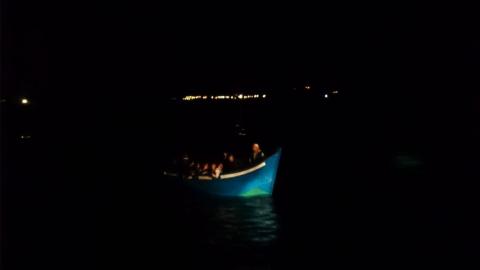 Inmigración. Canarias Patera de noche