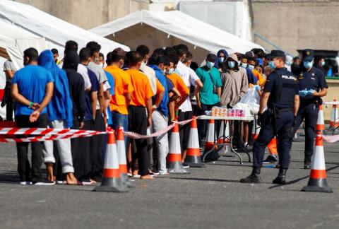 Inmigrantes en Arguineguín. Gran Canaria Inmigrantes en Arguineguín. Gran Canaria
