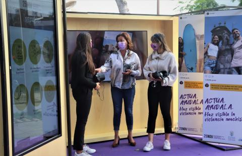 Stand de realidad virtual con motivo Día Internacional de la Eliminación de la Violencia Contra la Mujer / CanariasNoticias.es Stand de realidad virtual con motivo Día Internacional de la Eliminación de la Violencia Contra la Mujer / CanariasNoticias.es