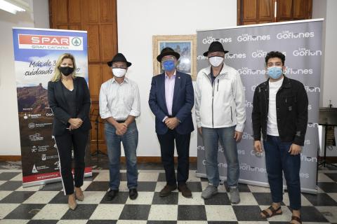 Miembros de la directiva de Spar Gran Canaria y Los Gofiones Miembros de la directiva de Spar Gran Canaria y Los Gofiones