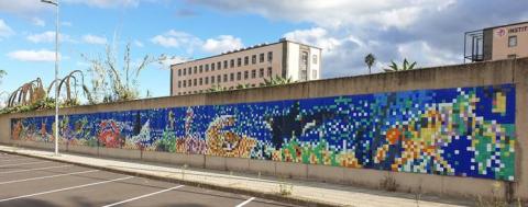 Mural con material reciclado en la ULPGC Mural con material reciclado en la ULPGC