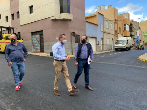 Asfaltado en Lomo Cementerio en Telde / CanariasNoticias.es