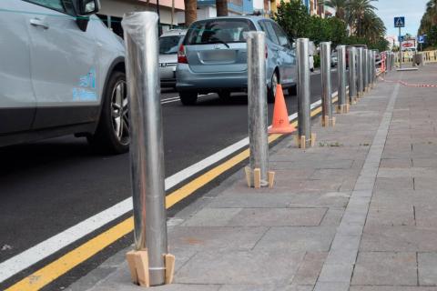 Bolardos. Avda. Marítima. Santa Cruz de La Palma/ canariasnoticias.es Bolardos. Avda. Marítima. Santa Cruz de La Palma/ canariasnoticias.es