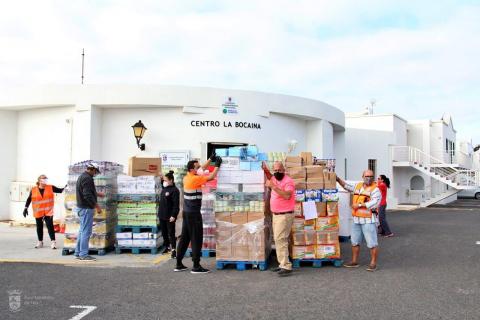 Tías recibe 17,5 toneladas de productos del Banco de Alimentos de Las Palmas / CanariasNoticias.es Tías recibe 17,5 toneladas de productos del Banco de Alimentos de Las Palmas / CanariasNoticias.es