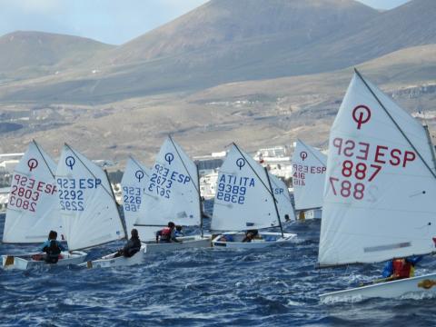 Regata César Manrique. Clase Optimist. Real Club Náutico de Arrecife/ canariasnoticias Regata César Manrique. Clase Optimist. Real Club Náutico de Arrecife/ canariasnoticias