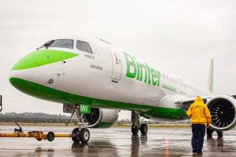 Avión Embraer E1495-E2 de Binter / CanariasNoticias.es