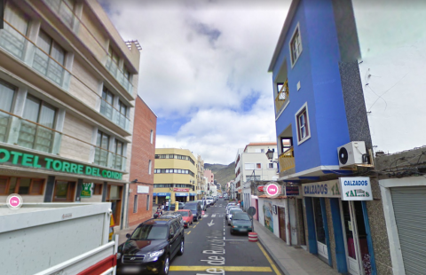 Calle Ruiz de Padrón en el municipio de San Sebastián de La Gomera Calle Ruiz de Padrón en el municipio de San Sebastián de La Gomera
