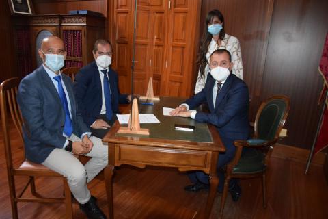 El Ayuntamiento de Gáldar firma con BBVA la refinanciación del crédito ICO / CanariasNoticias.es