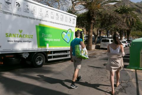 Punto Limpio Móvil. Santa Cruz de Tenerife/ canariasnoticias