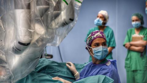 Intervención con el robot quirúrgico Da Vinci / CanariasNoticias.es