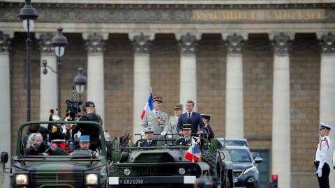 Macron Macron