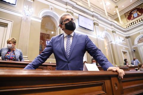 Román Rodríguez en el Parlamento de Canarias / CanariasNoticias.es Román Rodríguez en el Parlamento de Canarias / CanariasNoticias.es