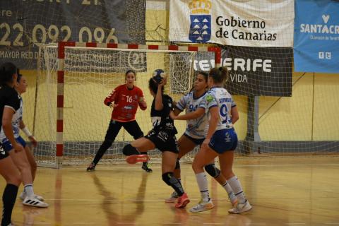 CICAR Lanzarote Ciudad de Arrecife - Balonmano Salud Tenerife/ canariasnoticias