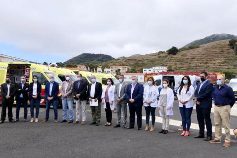 Nuevas ambulancias del SUC y de Transporte Sanitario No Urgente en El Hierro / CanariasNoticias.es
