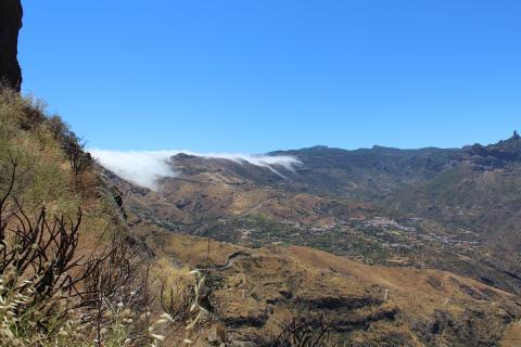 Paisaje desde la cueva de Candiles en Artenara (Gran Canaria) Paisaje desde la cueva de Candiles en Artenara (Gran Canaria)