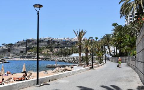 Paseo peatonal de la playa de Aquamarina en Mogán / CanariasNoticias.es