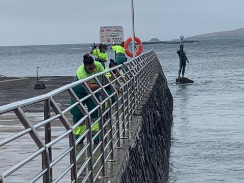 Limpieza de choque en la costa de Telde / CanariasNoticias.es Limpieza de choque en la costa de Telde / CanariasNoticias.es