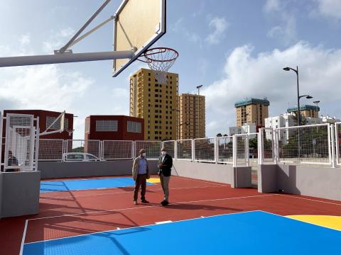 IMD. Pistas de baloncesto. Vega de San José/ canariasnoticias 