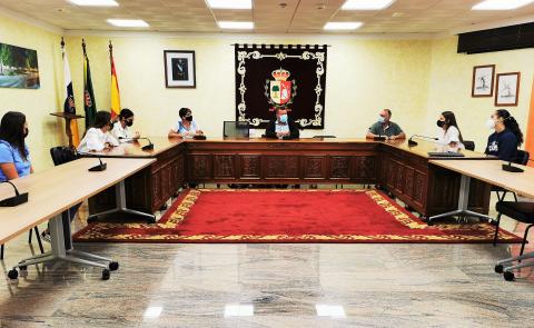 Antigua da la bienvenida a los estudiantes en prácticas en el Ayuntamiento / CanariasNoticias.es