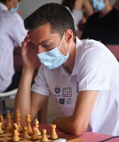 MF Raúl Pérez Guerra MF Raúl Pérez Guerra