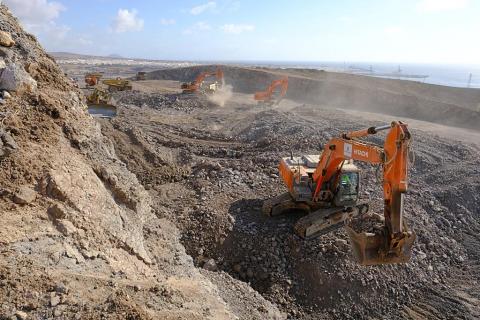 Obras en la nueva vía Caldereta-Aeropuerto de Puerto del Rosario (Fuerteventura) / CanariasNoticias.es