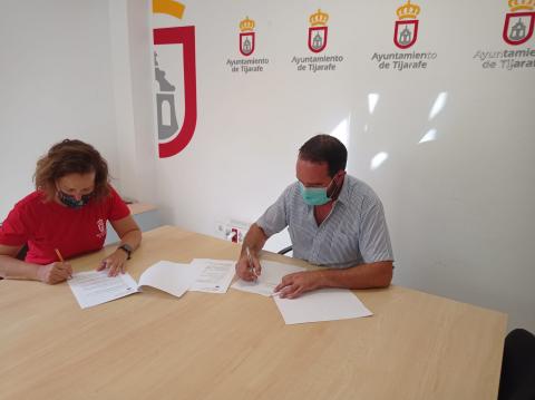 Firma de convenio de colaboración con la Asociación de Voluntarios Medioambientales Firma de convenio de colaboración con la Asociación de Voluntarios Medioambientales
