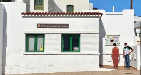 Oficina de Turismo de Playa Blanca en Yaiza (Lanzarote) / CanariasNoticias.es Oficina de Turismo de Playa Blanca en Yaiza (Lanzarote) / CanariasNoticias.es