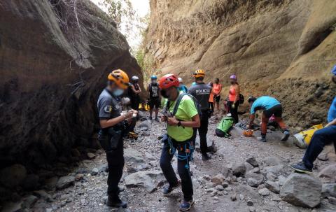 Actuación de los agentes del CGPC en el barranco de Badajoz en Güímar (Tenerife) / CanariasNoticias.es