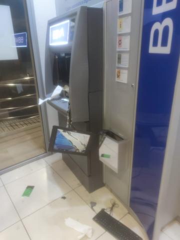 Estado en el que quedó el cajero automático tras el robo en Guía / CanariasNoticias.es Estado en el que quedó el cajero automático tras el robo en Guía / CanariasNoticias.es