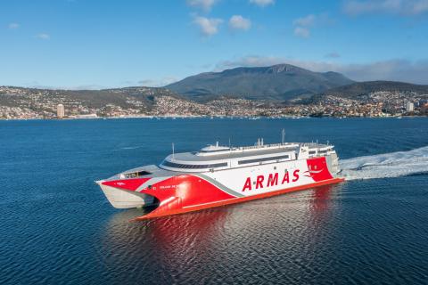 Volcán de Taidía de Naviera Armas Trasmediterránea