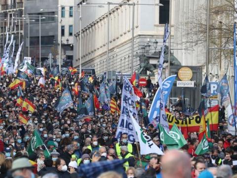 Manifestación histórica de policías contra la reforma de la Ley de Seguridad