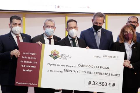 Entrega de la donación de la Asociación Los Pueblos Más Bonitos de España a La Palma / CanariasNoticias.es Entrega de la donación de la Asociación Los Pueblos Más Bonitos de España a La Palma / CanariasNoticias.es