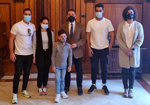 Jeycob Perdomo en el Ayuntamiento de Santa Cruz de Tenerife / CanariasNoticias.es Jeycob Perdomo en el Ayuntamiento de Santa Cruz de Tenerife / CanariasNoticias.es
