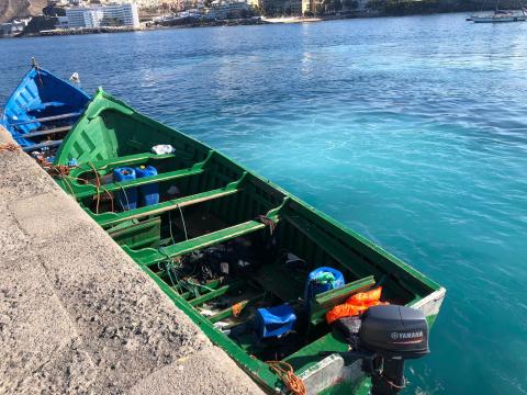 Patera en el muelle de Arguineguín/ canariasnoticias.es Patera en el muelle de Arguineguín/ canariasnoticias.es