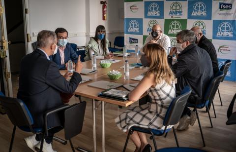 CC se reúne con ANPE Canarias / CanariasNoticias.es CC se reúne con ANPE Canarias / CanariasNoticias.es