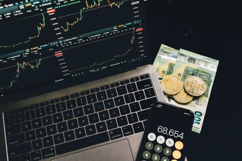 /Alesia Kozik (Pexels) ¿Cómo puede afectar la guerra en Ucrania a las criptomonedas?