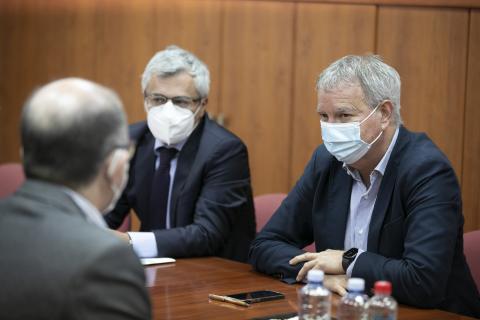 Sebastián Franquis se reúne con la Federación de Empresarios del Transporte en Canarias Sebastián Franquis se reúne con la Federación de Empresarios del Transporte en Canarias
