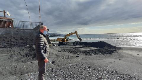 Candelaria acondiciona sus playas para la Semana Santa / CanariasNoticias.es