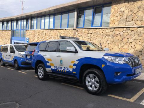 Nuevo vehículo para la Policía Local de Guía de Isora (Tenerife) / CanariasNoticias.es Nuevo vehículo para la Policía Local de Guía de Isora (Tenerife) / CanariasNoticias.es