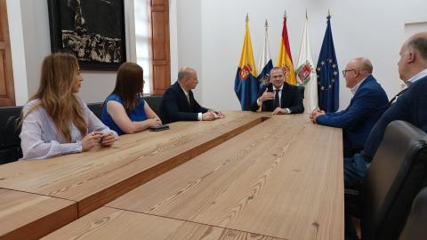 Augusto Hidalgo se reúne con Fecogranca / CanariasNoticias.es Augusto Hidalgo se reúne con Fecogranca / CanariasNoticias.es