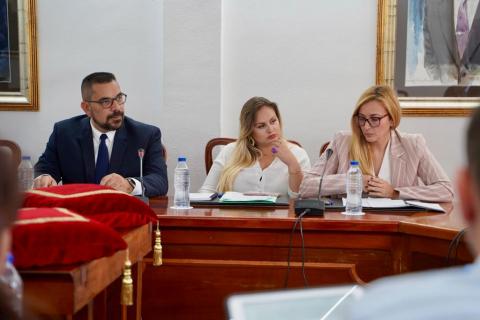 Los concejales de CC en Arona Alexis Gómez, Yurena Darias y Mónica Rancel