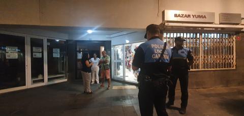 Desalojo preventivo del edificio Playa Mar en Candelaria / CanariasNoticias.es Desalojo preventivo del edificio Playa Mar en Candelaria / CanariasNoticias.es